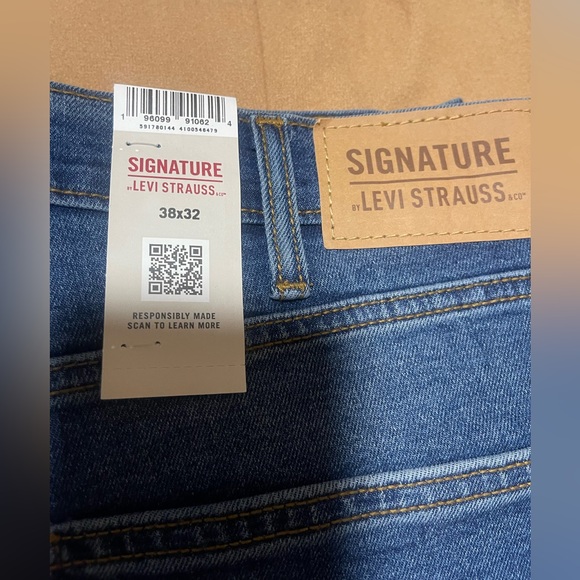 SIGNATURE by levis Strauss - Picture 3 of 3